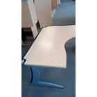 Steelcase sarokasztal TNT EY-19 Steelcase sarokasztal TNT EY-19