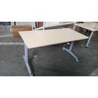 Steelcase Flip-Top asztal GE-28 Steelcase Flip-Top asztal GE-28
