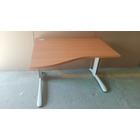Steelcase íves íróasztal SCJ-030 Steelcase íves íróasztal SCJ-030