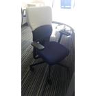 Steelcase Let's B görgős munkaszék GE-14 Steelcase Let's B görgős munkaszék GE-14