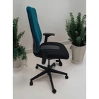 Kép 2/2 - Steelcase Replay szék új --- Reply Emerald -zöld
