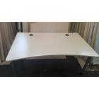 Steelcase Vitesse íves íróasztal GE-24 Steelcase Vitesse íves íróasztal GE-24