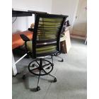 Steelcase Think görgős emelhető bárszék OR-22 Steelcase Think görgős emelhető bárszék OR-22