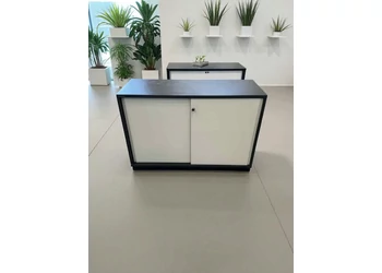 Kisszekrény lábazattal Fr-wa9