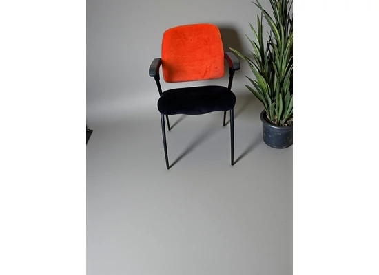 Tárgyalószék Fr-117