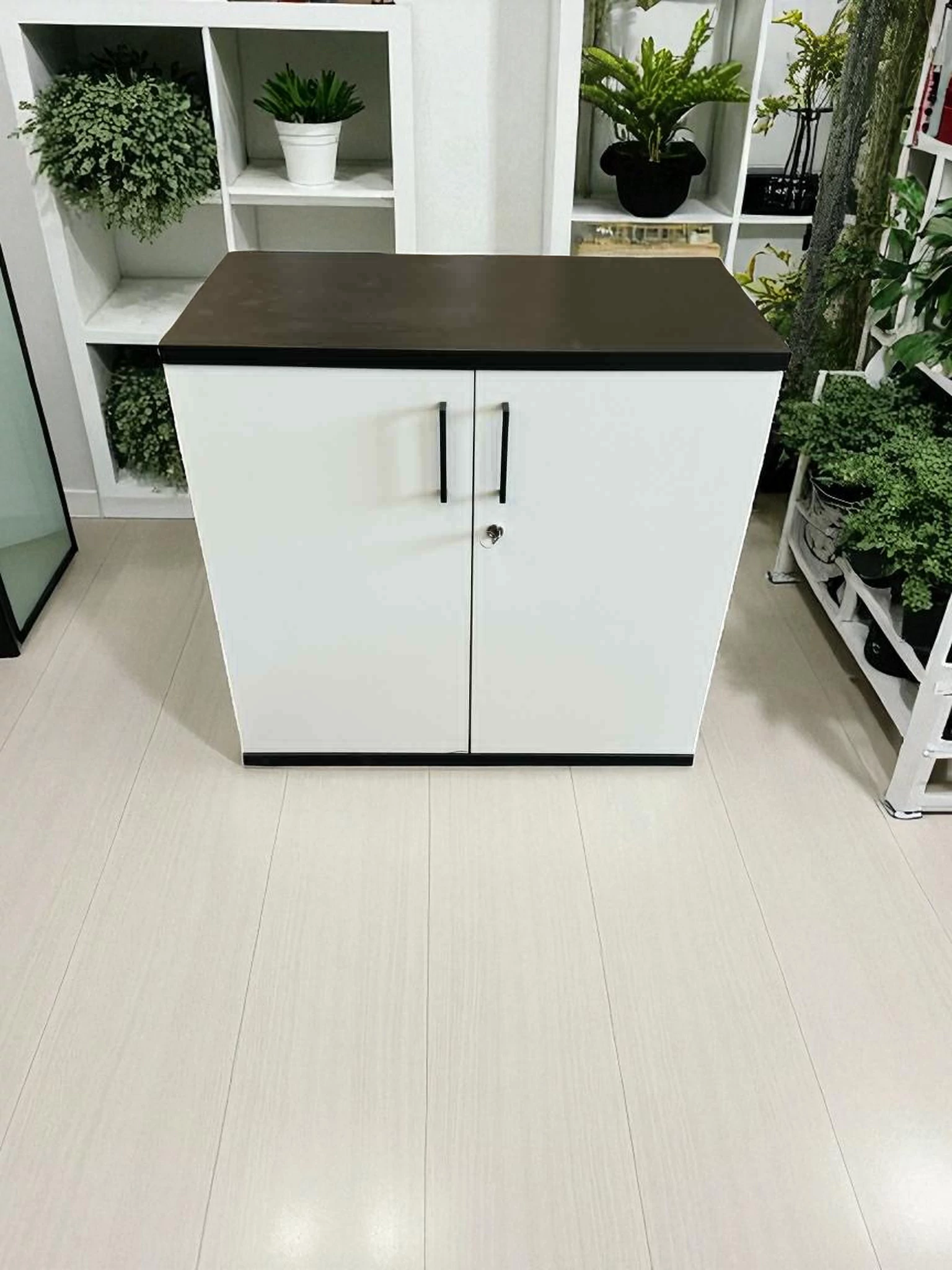 Recepciós kisszekrény Fr-wa6