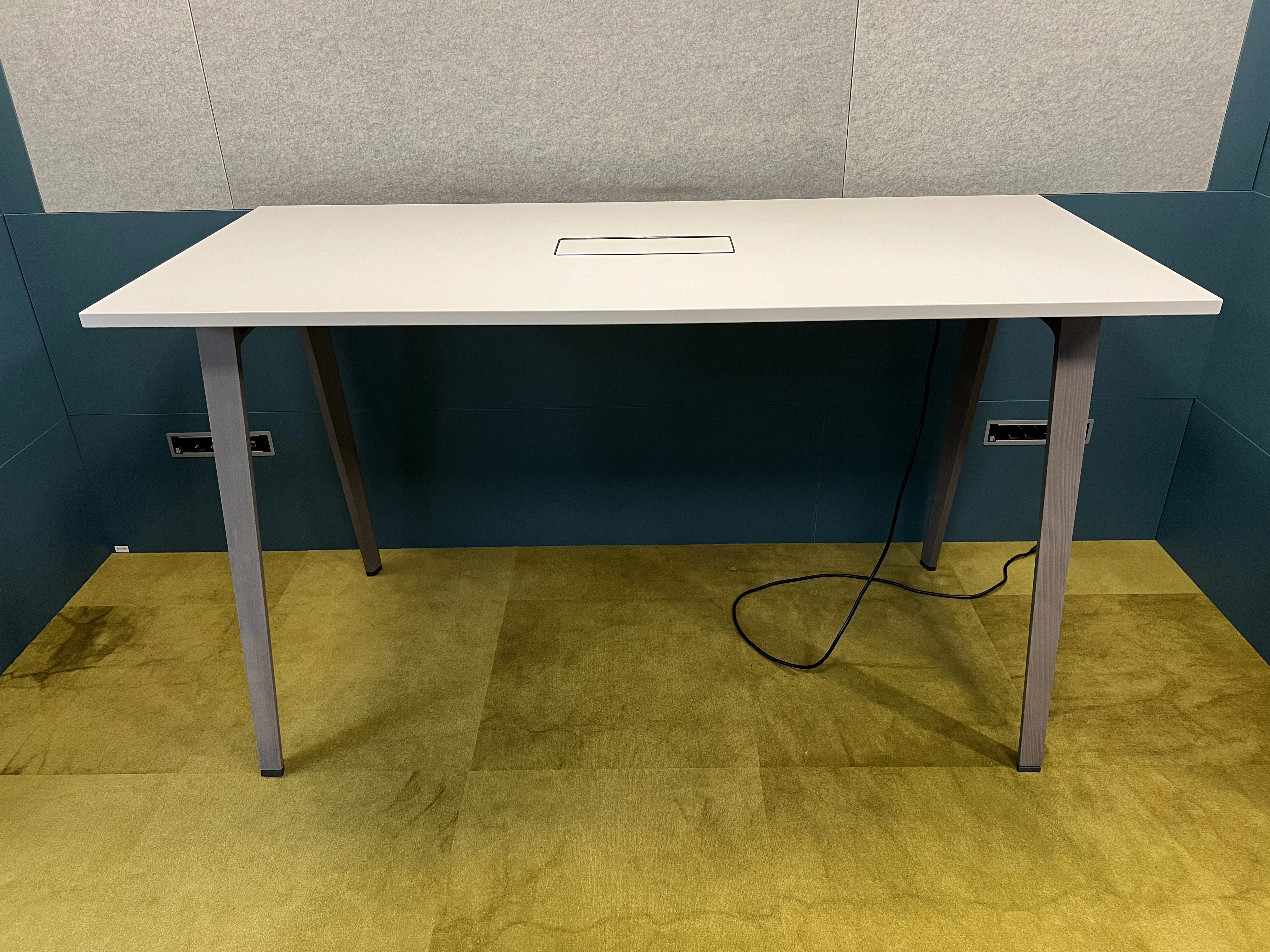 Steelcase B'Free magas asztal  Blue-8377